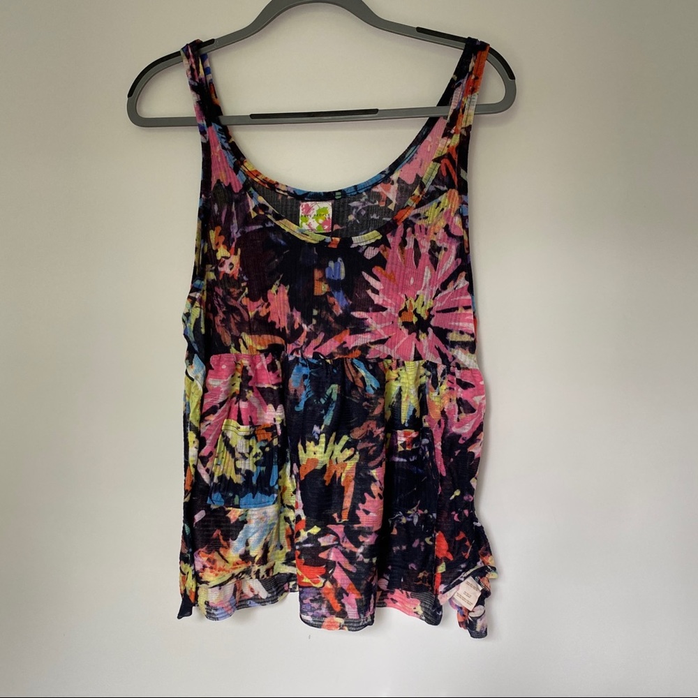 FP | Oversized Tank w/ black and neon